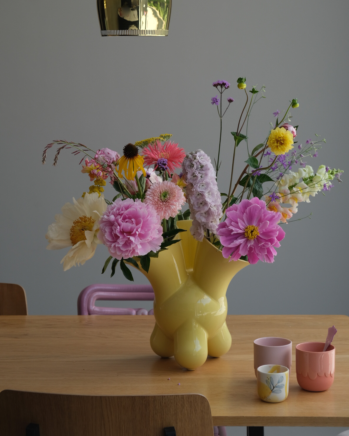 gele vaas 'Doodle' Roderick Vos - Afbeelding 4